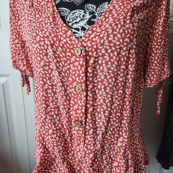 One ❤ Clothing short sleeve top - Picture 2 of 6